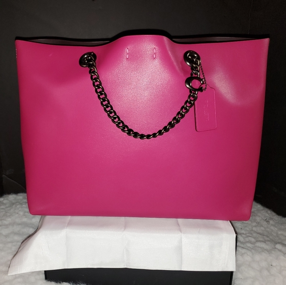 Retail Refined Leather Chain Coach Tote - Picture 1 of 8